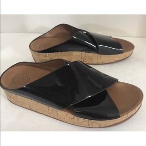 FitFlop KYS Black Patent Crisscross Sandals Sz 9